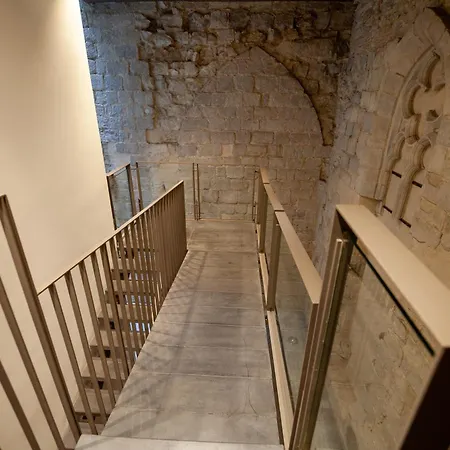 Nou3 דירה ז'ירונה