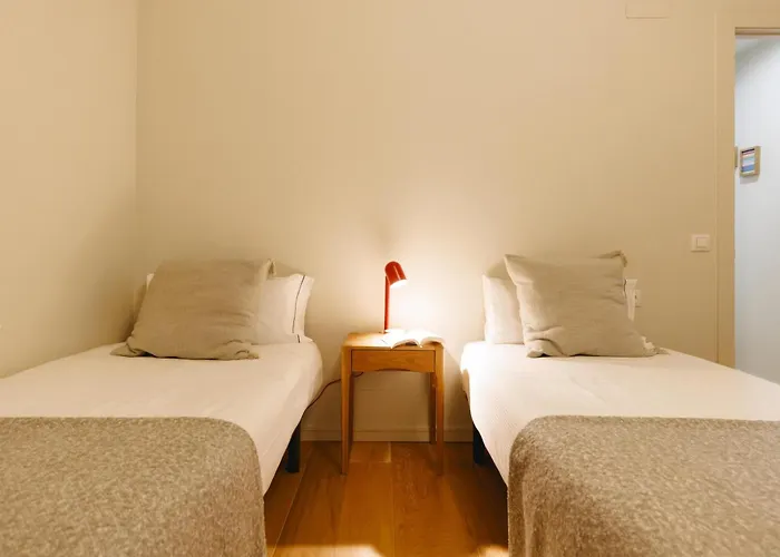 Bravissimo Nou 3, Two Bedroom Centre 아파트 *